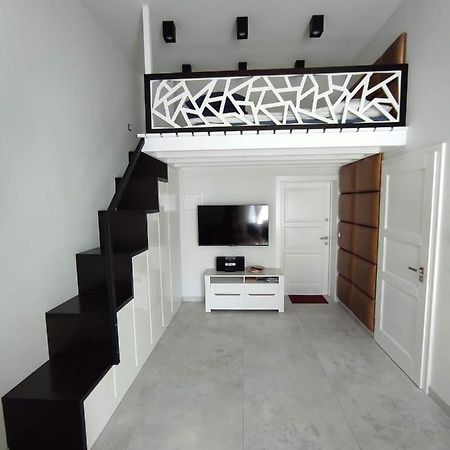Apartament W Stylu Loft Jelenia Góra Buitenkant foto