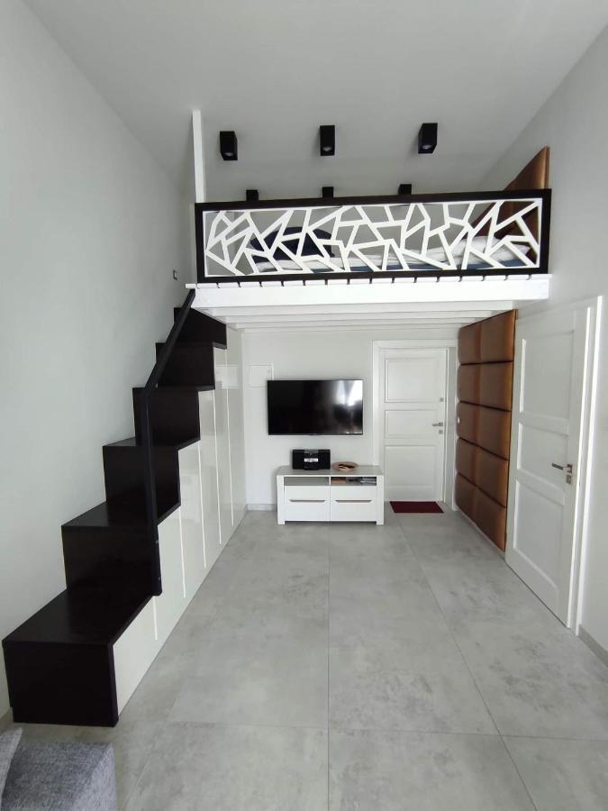 Apartament W Stylu Loft Jelenia Góra Buitenkant foto